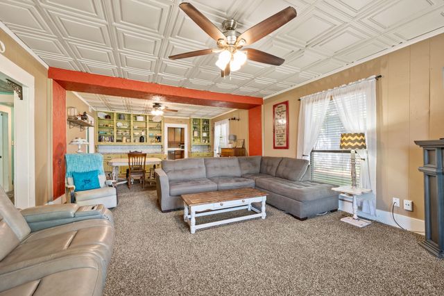 410 E Josephine Street, Weatherford, TX 76086