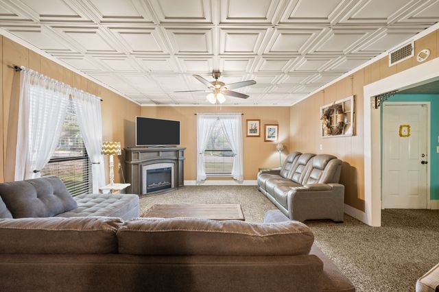 410 E Josephine Street, Weatherford, TX 76086