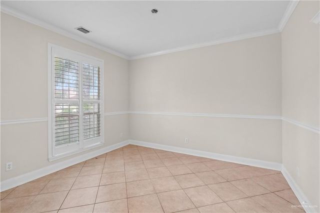 3501 Plazas Del Lago Drive, Edinburg, TX 78539