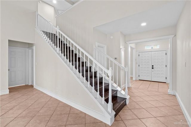 3501 Plazas Del Lago Drive, Edinburg, TX 78539