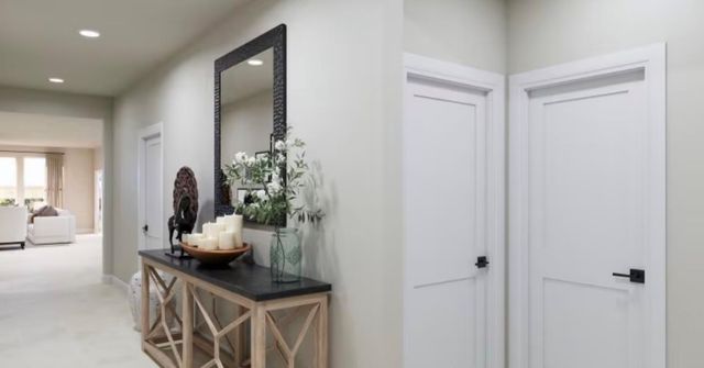 130 Sincere DR, Kyle, TX 78640