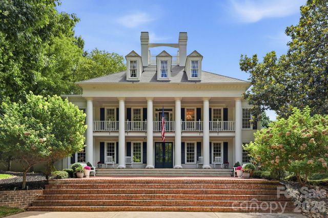 2611 Oakmeade Drive, Charlotte, NC 28270