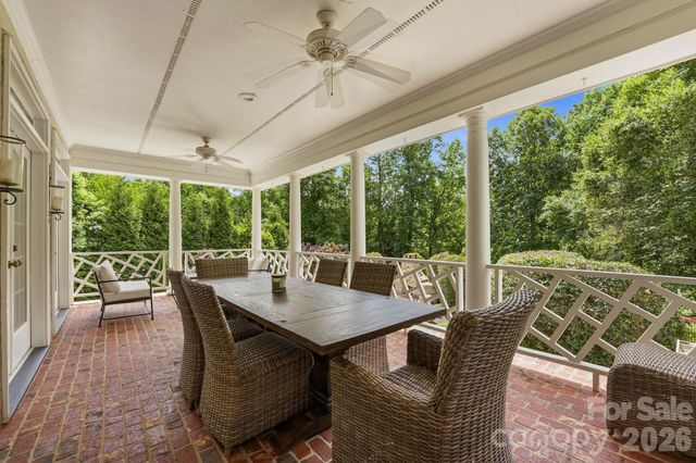 2611 Oakmeade Drive, Charlotte, NC 28270
