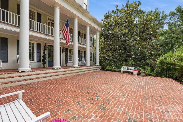 2611 Oakmeade Drive, Charlotte, NC 28270