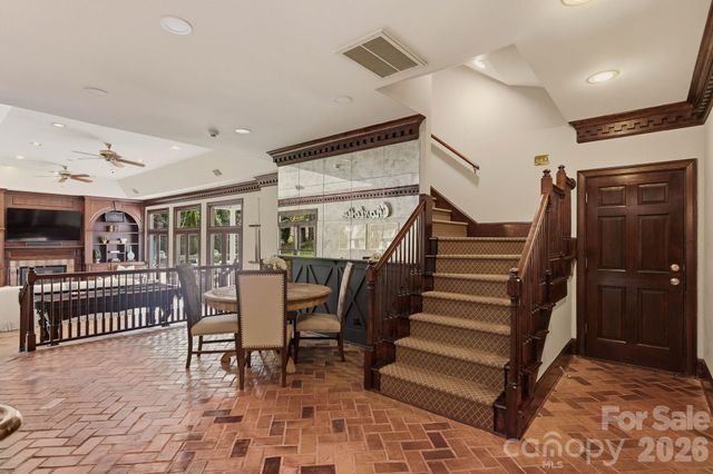 2611 Oakmeade Drive, Charlotte, NC 28270