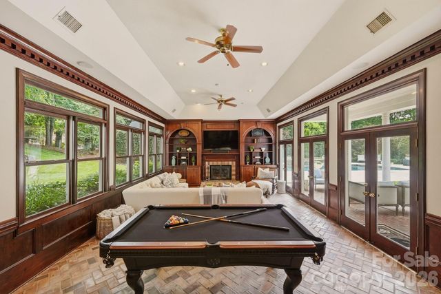 2611 Oakmeade Drive, Charlotte, NC 28270