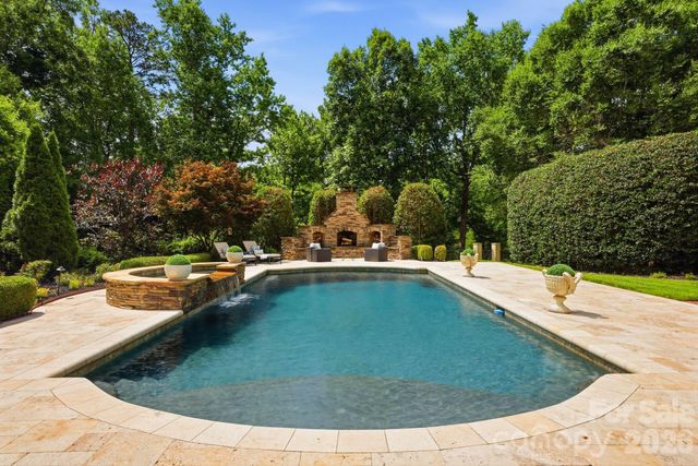 2611 Oakmeade Drive, Charlotte, NC 28270