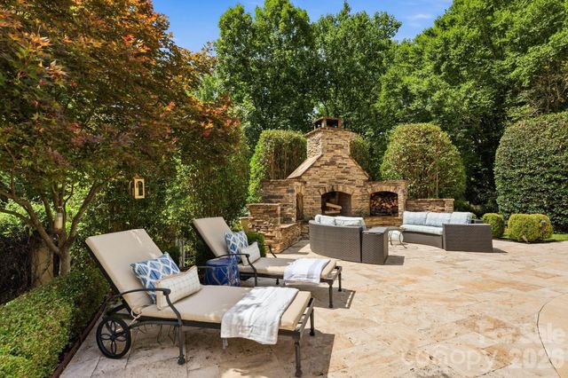 2611 Oakmeade Drive, Charlotte, NC 28270