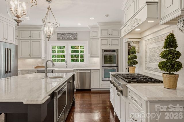 2611 Oakmeade Drive, Charlotte, NC 28270