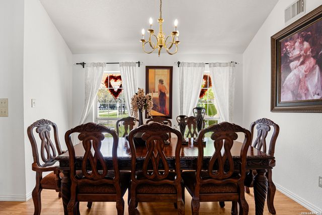 837 Paddy Rd, Floresville, TX 78114