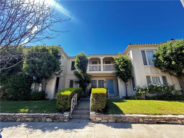 935 S Alandele Avenue, Los Angeles, CA 90036
