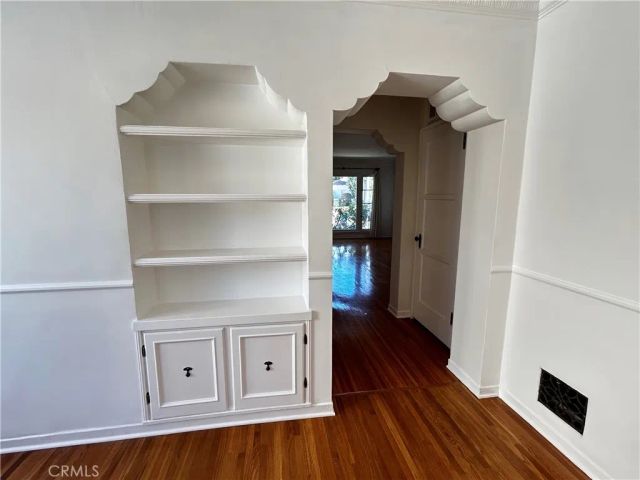 935 S Alandele Avenue, Los Angeles, CA 90036
