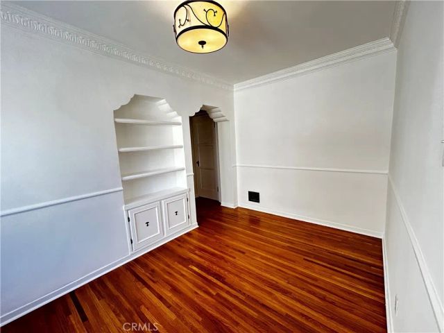 935 S Alandele Avenue, Los Angeles, CA 90036