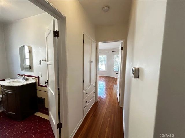 935 S Alandele Avenue, Los Angeles, CA 90036