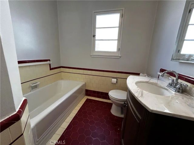 935 S Alandele Avenue, Los Angeles, CA 90036