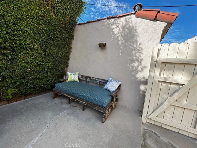 935 S Alandele Avenue, Los Angeles, CA 90036