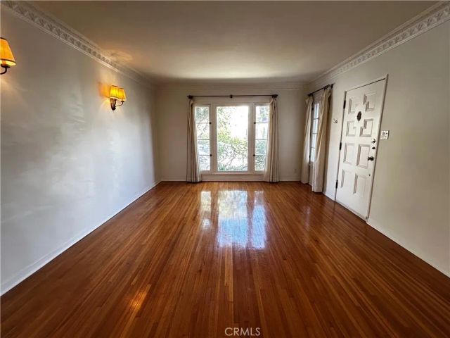 935 S Alandele Avenue, Los Angeles, CA 90036
