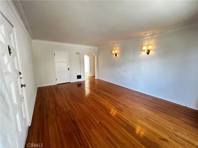935 S Alandele Avenue, Los Angeles, CA 90036