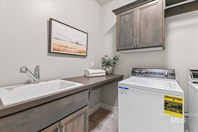 11114 W Oliana Dr, Boise, ID 83709