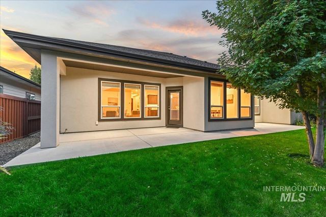 11114 W Oliana Dr, Boise, ID 83709
