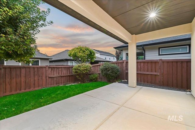 11114 W Oliana Dr, Boise, ID 83709