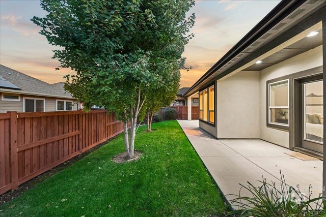 11114 W Oliana Dr, Boise, ID 83709