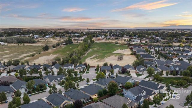 11114 W Oliana Dr, Boise, ID 83709