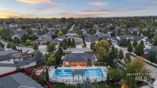 11114 W Oliana Dr, Boise, ID 83709