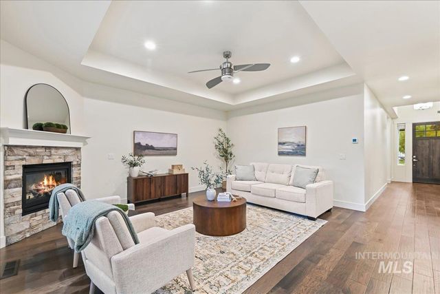 11114 W Oliana Dr, Boise, ID 83709