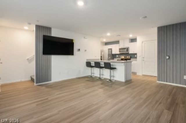 6953 Ashton Ridge Street, Las Vegas, NV 89166