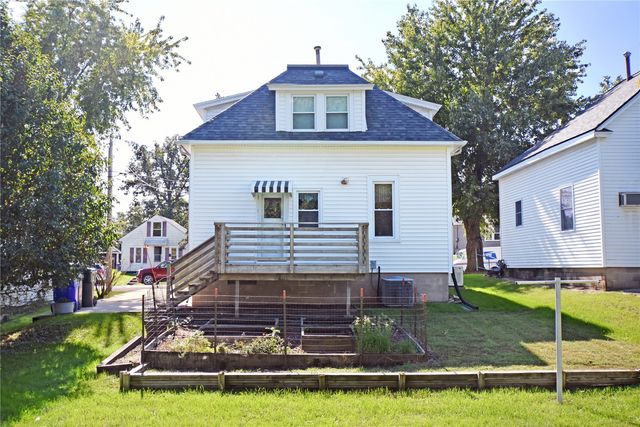 3137 Emerald Avenue SE, Cedar Rapids, IA 52403