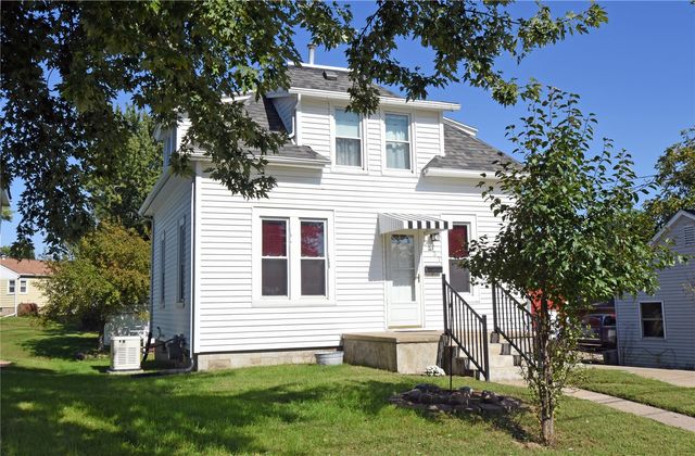3137 Emerald Avenue SE, Cedar Rapids, IA 52403