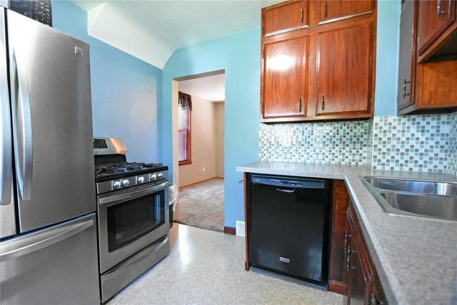 3137 Emerald Avenue SE, Cedar Rapids, IA 52403