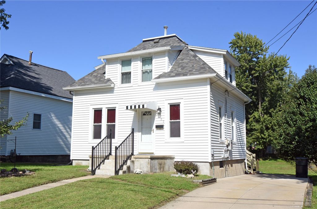 3137 Emerald Avenue SE, Cedar Rapids, IA 52403