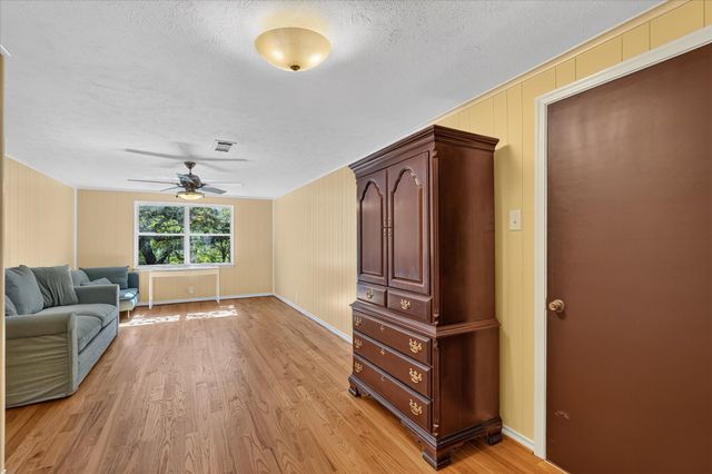 9584 Ash Creek Drive, Dallas, TX 75228