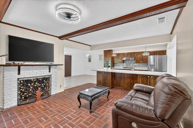 9584 Ash Creek Drive, Dallas, TX 75228