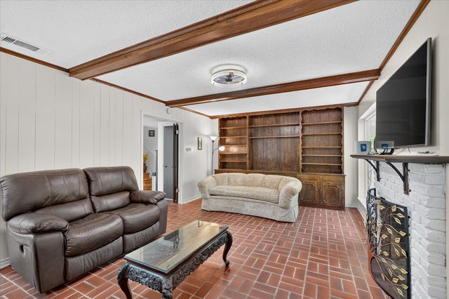 9584 Ash Creek Drive, Dallas, TX 75228