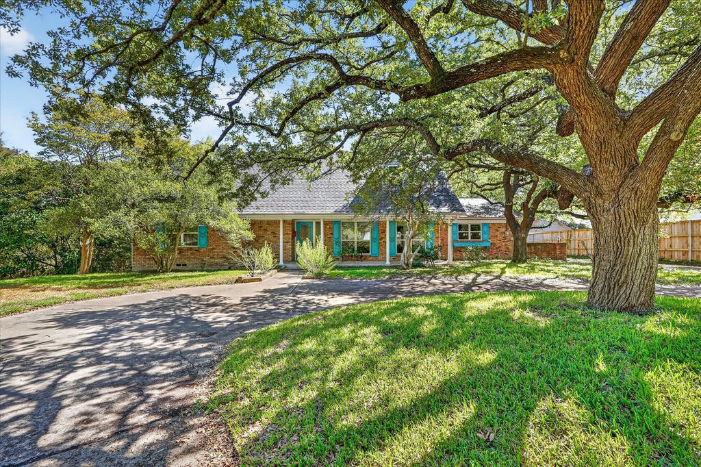 9584 Ash Creek Drive, Dallas, TX 75228