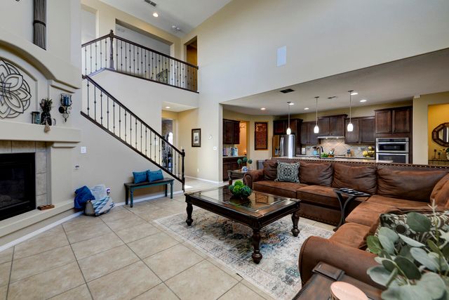 2015 REDONDO PEAK Drive NW, Albuquerque, NM 87120