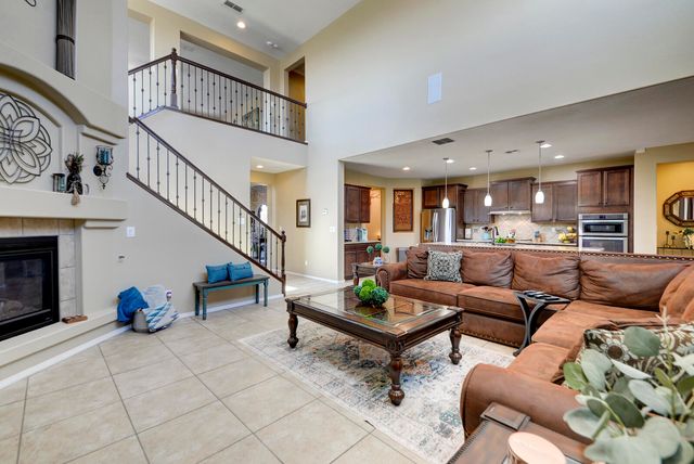 2015 REDONDO PEAK Drive NW, Albuquerque, NM 87120