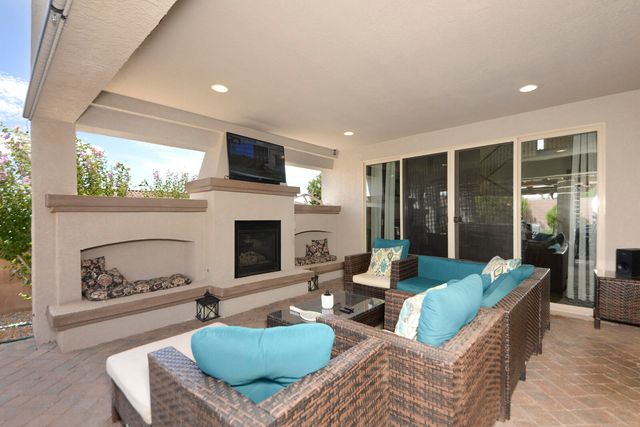 2015 REDONDO PEAK Drive NW, Albuquerque, NM 87120