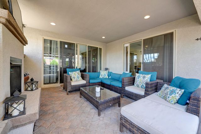 2015 REDONDO PEAK Drive NW, Albuquerque, NM 87120