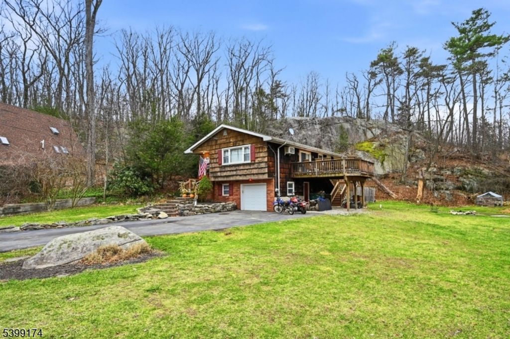 529 Tranquility Dr, Vernon Twp., NJ 07422