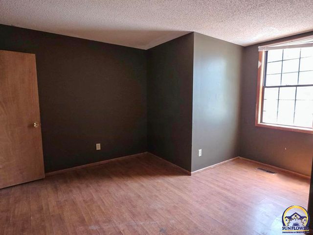 4012 Overland DR, Lawrence, KS 66049