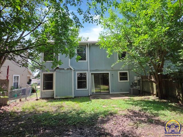 4012 Overland DR, Lawrence, KS 66049
