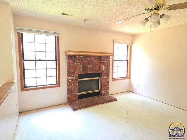 4012 Overland DR, Lawrence, KS 66049