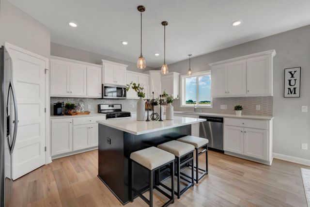 5366 176th Street W, Lakeville, MN 55068