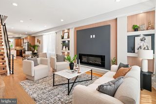 2053 E CUMBERLAND ST, Philadelphia, PA 19125