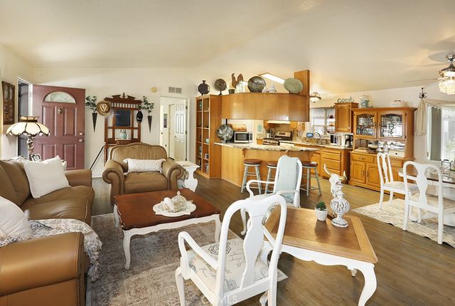 28 Rancho Road, Tustin, CA 92780