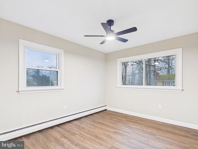 815 TWIN OAKS DR, Hummelstown, PA 17036